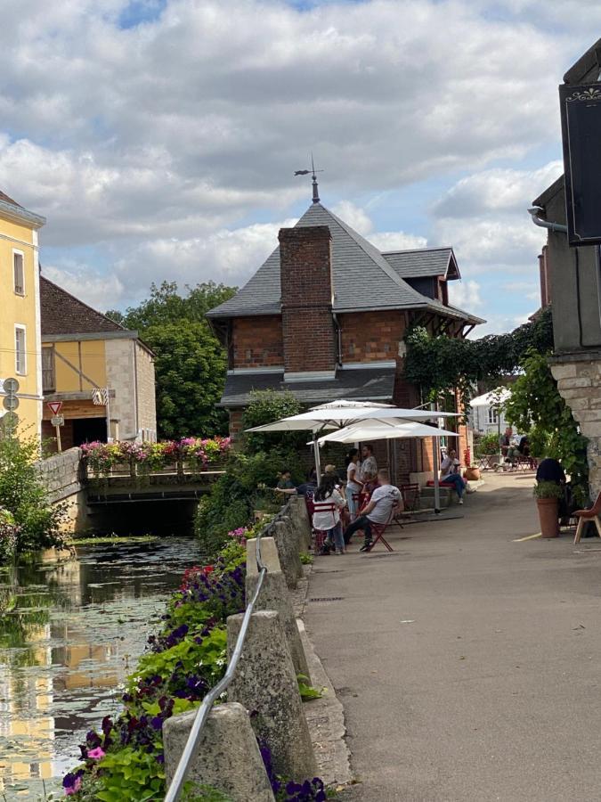 Le Cristallin Gite Plein Coeur De Chablis Apartman Kültér fotó